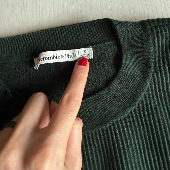 Abercrombie Fitch Women Ribbed Long Sleeve Sweater Size S Green - Picture 3 of 3